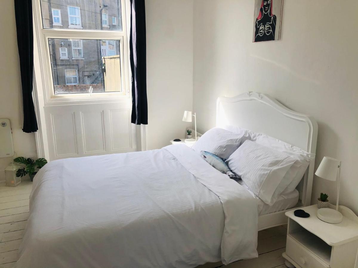 New! Seaside Central Scarborough Apartment 외부 사진